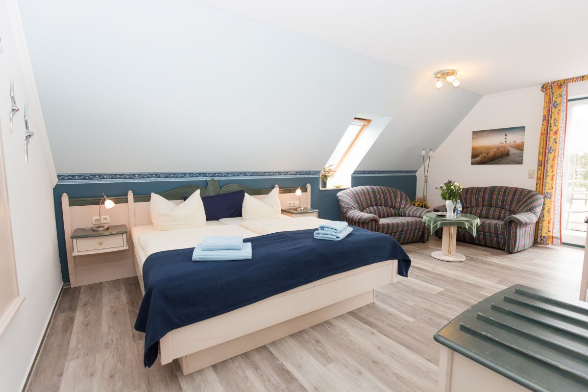 großes Zimmer